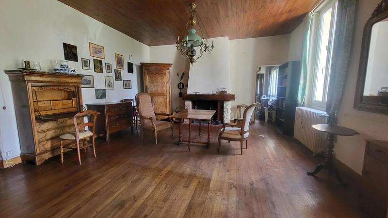 Maison ancienne - 213 m² - 8 pièces