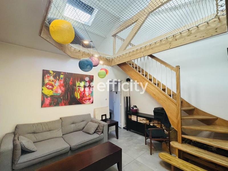 Maison - 186 m² - 7 pièces