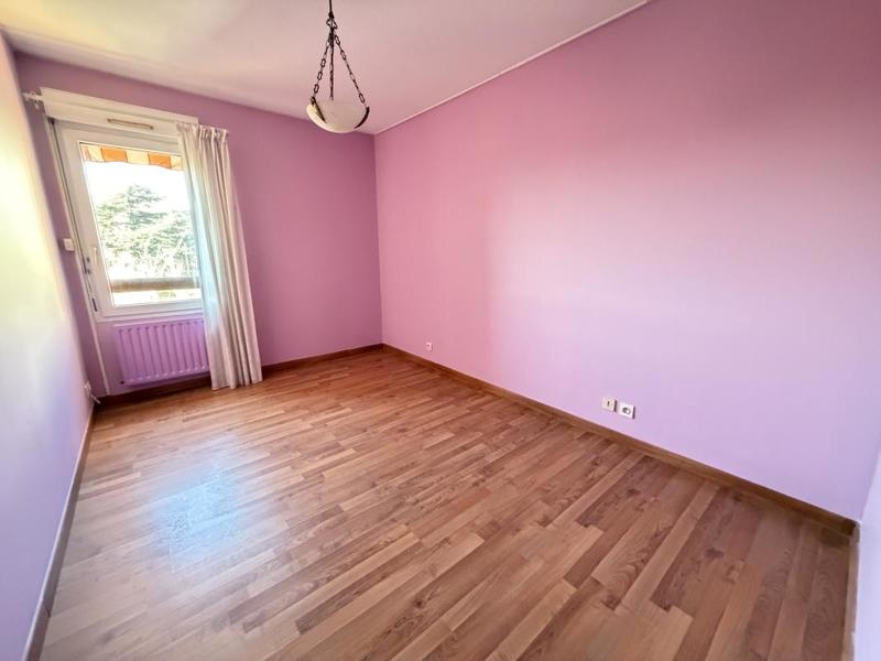 Appartement ancien - 75 m² - 4 pièces