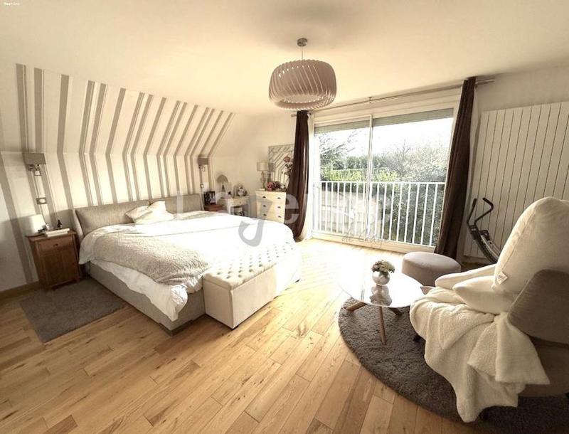 Maison - 194 m² - 7 pièces