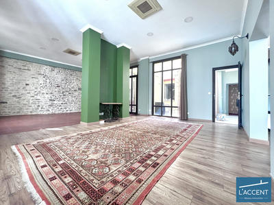 Appartement - 197 m² - 6 pièces