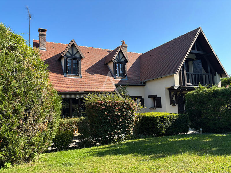 Maison - 163 m² - 7 pièces