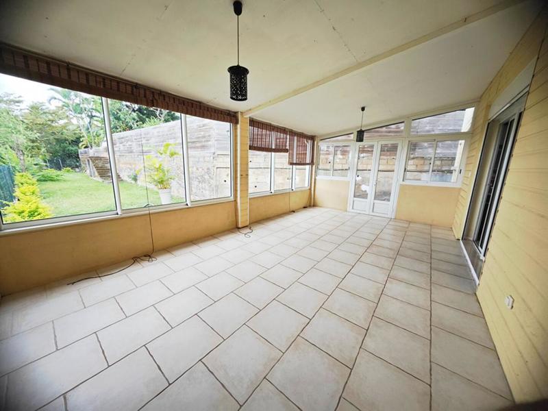 Maison - 181 m² - 3 pièces