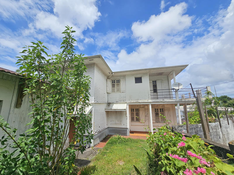 Maison - 120 m² - 4 pièces