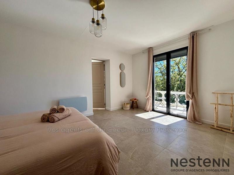 Propriété - 140 m² - 6 pièces