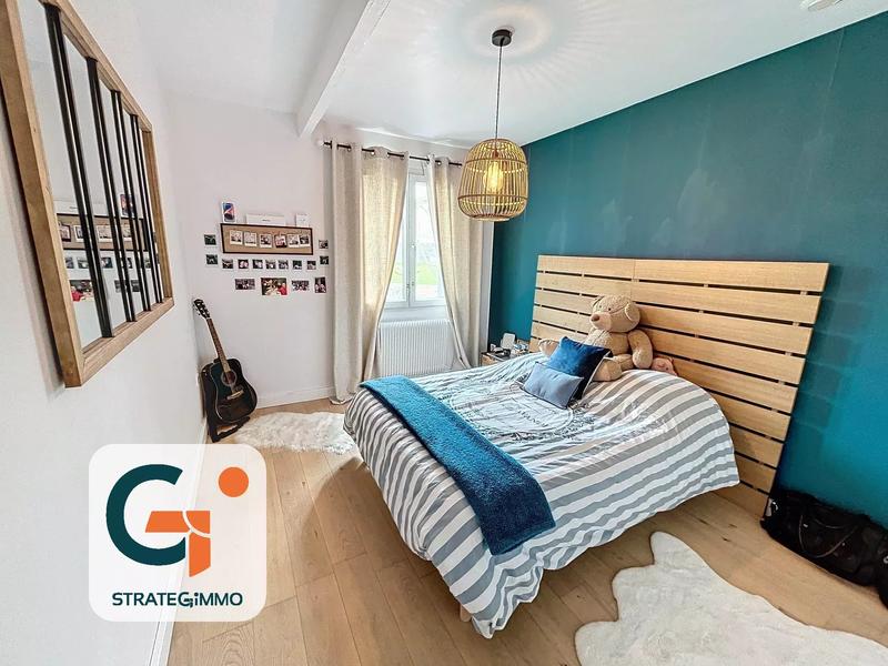 Maison - 240 m² - 7 pièces