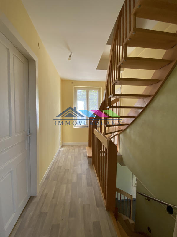 Maison - 177 m² - 7 pièces