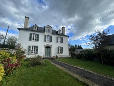 Maison - 200 m² - 5 pièces