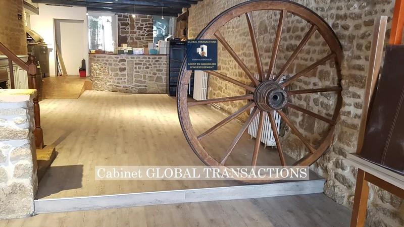 Maison de bourg - 240 m² - 5 pièces