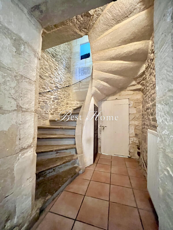 Maison - 185 m² - 7 pièces