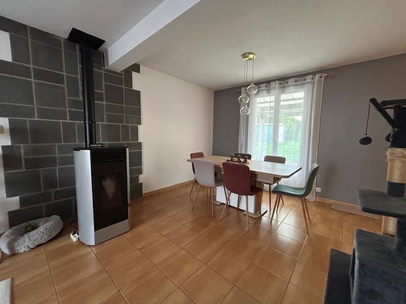 Maison - 104 m² - 5 pièces