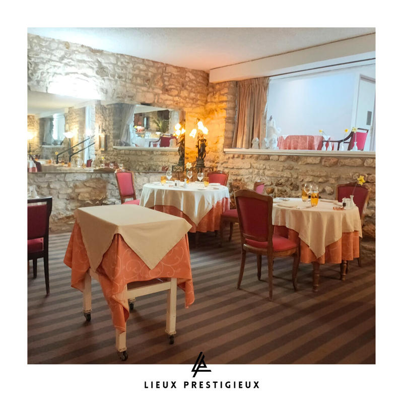 Demeure - 1 500 m² - 55 pièces