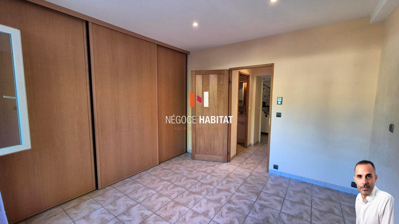 Villa - 260 m² - 8 pièces