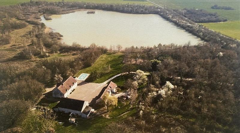 Propriété - 470 m² - 14 pièces