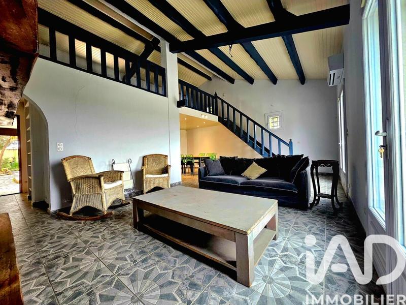 Maison - 157 m² - 7 pièces