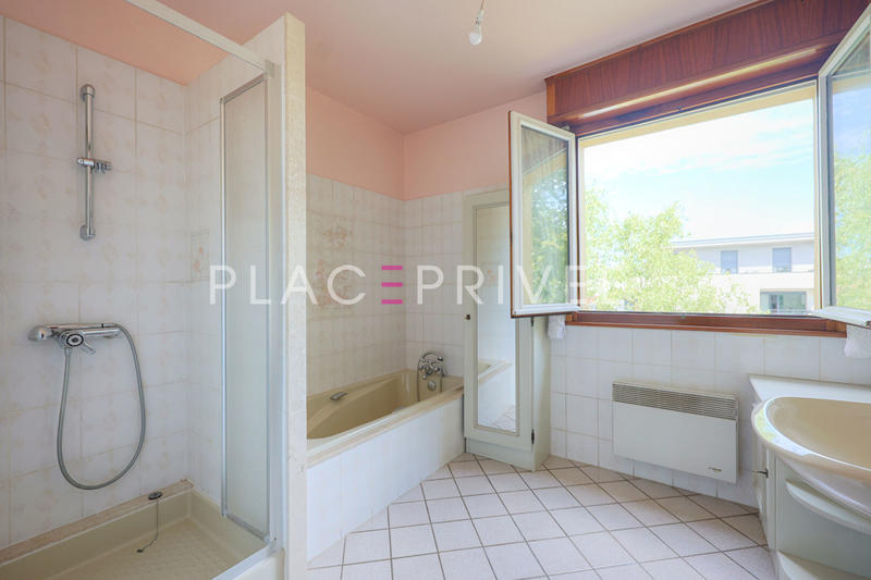 Appartement - 102 m² - 4 pièces