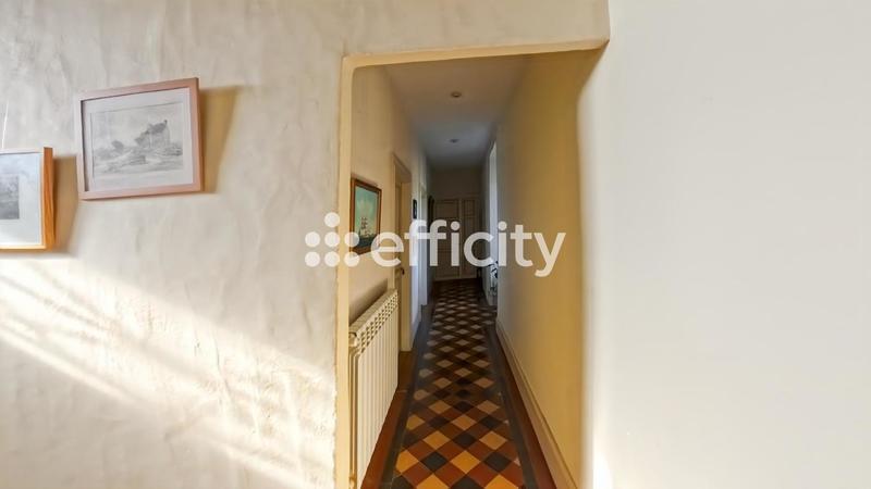 Maison en pierre - 441 m² - 13 pièces