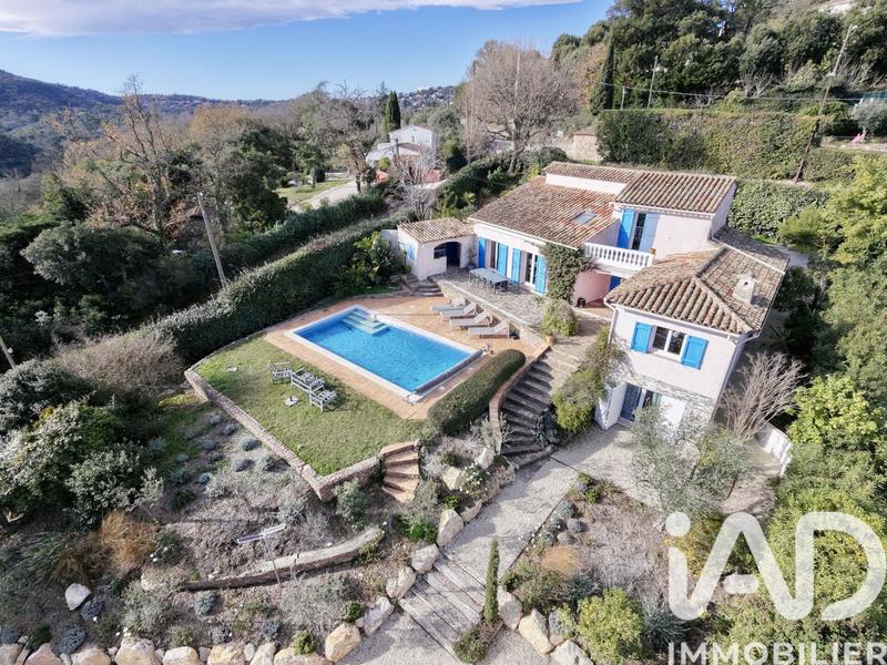 Maison - 171 m² - 6 pièces