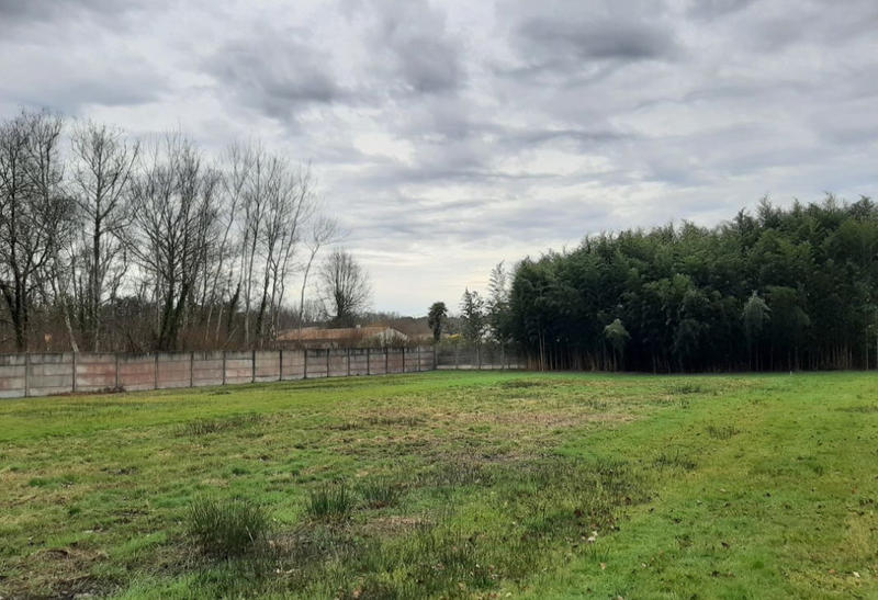 Terrain constructible - 1 352 m²