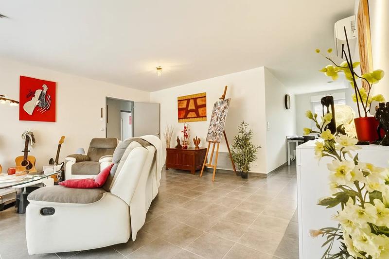 Maison - 104 m² - 5 pièces