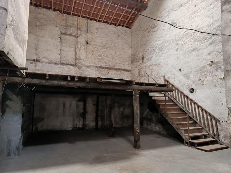 Local commercial - 233 m²