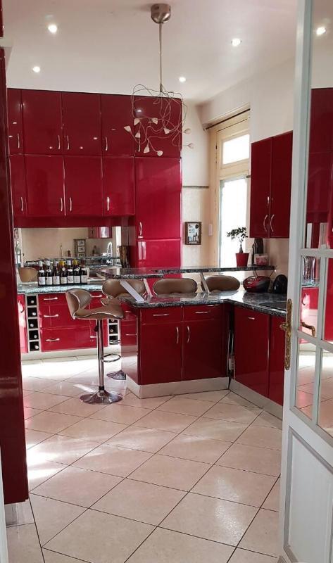 Demeure - 453 m² - 11 pièces