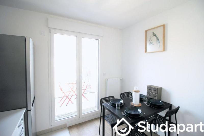 Chambre - 13 m² - 1 pièce