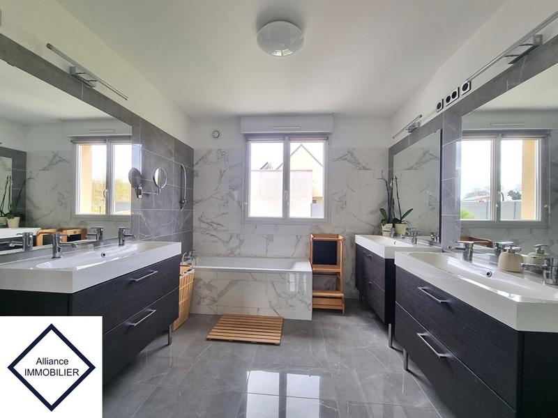 Maison - 103 m² - 6 pièces