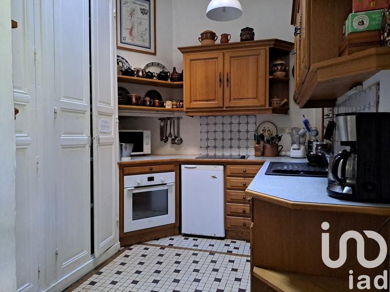 Maison - 280 m² - 12 pièces