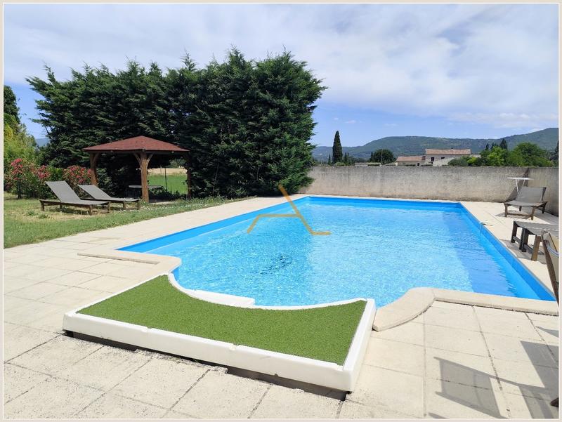 Maison en pierre - 171 m² - 7 pièces