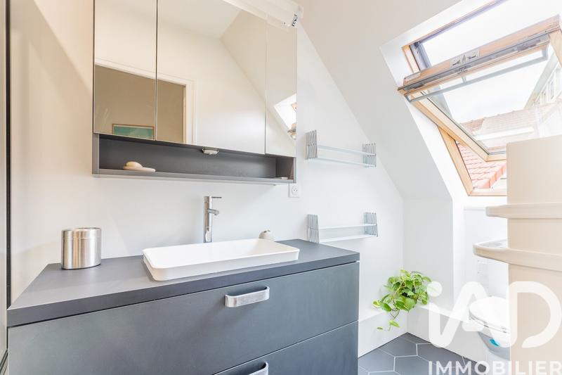 Maison - 93 m² - 4 pièces
