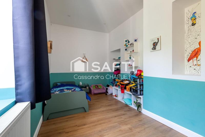 Maison - 300 m² - 8 pièces