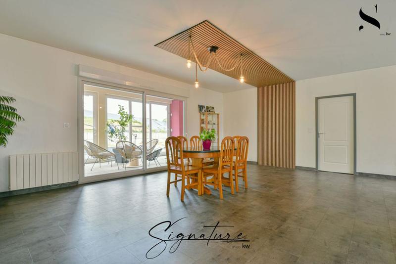 Maison - 215 m² - 8 pièces