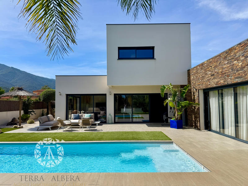 Villa - 237 m² - 5 pièces