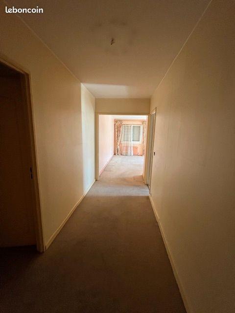 Appartement - 95 m² - 5 pièces