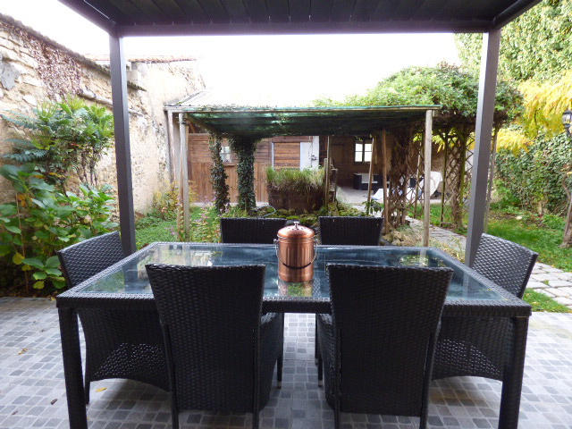 Maison - 266 m² - 7 pièces