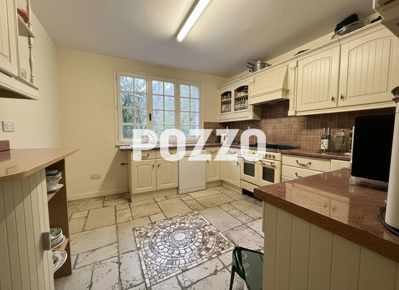 Maison - 135 m² - 6 pièces