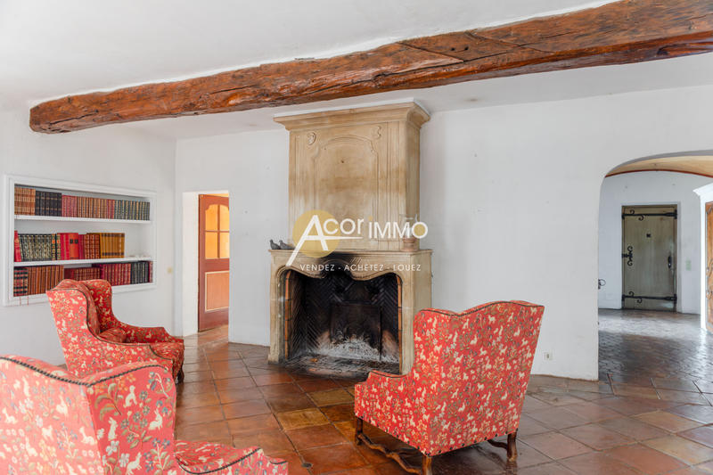 Maison - 400 m² - 10 pièces