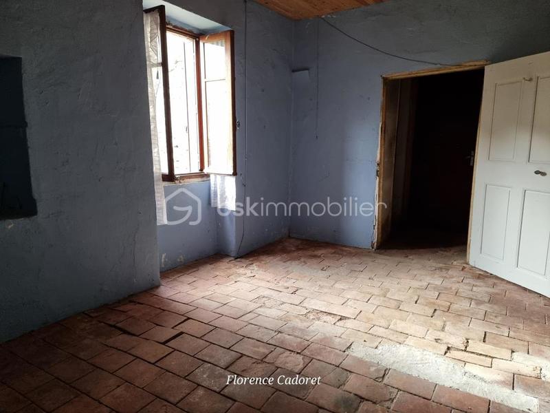 Maison - 400 m² - 10 pièces