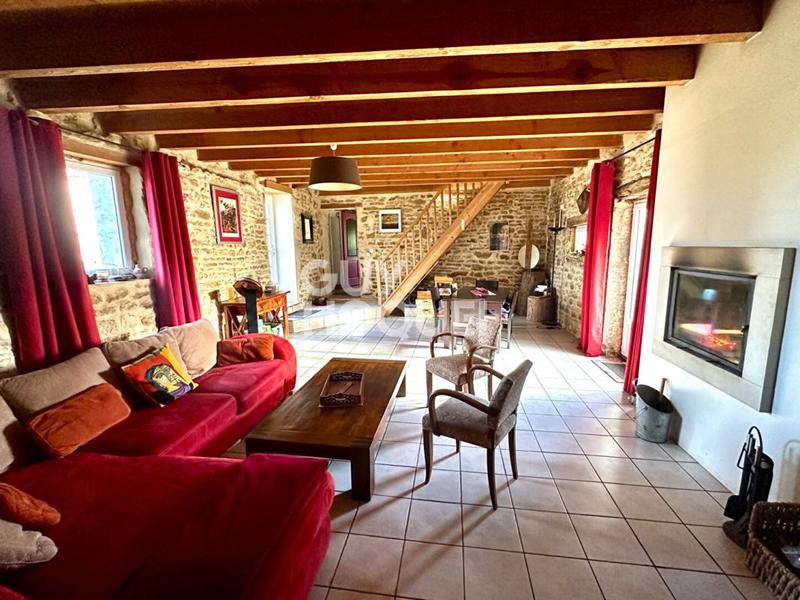 Maison - 186 m² - 6 pièces