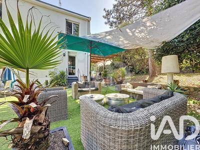 Maison - 187 m² - 11 pièces