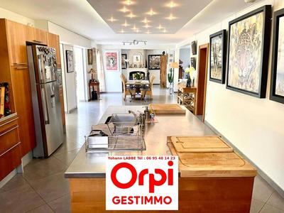 Villa - 250 m² - 6 pièces