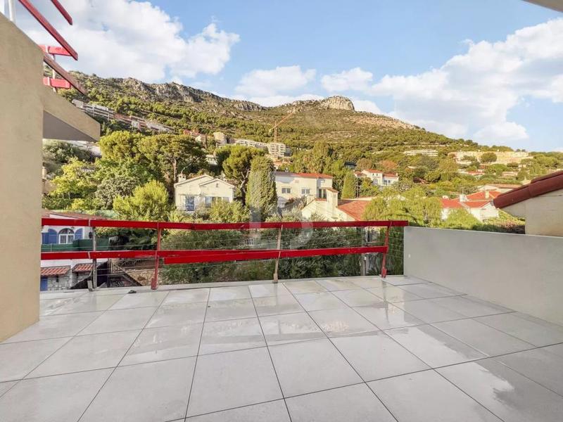 Penthouse - 112 m² - 4 pièces