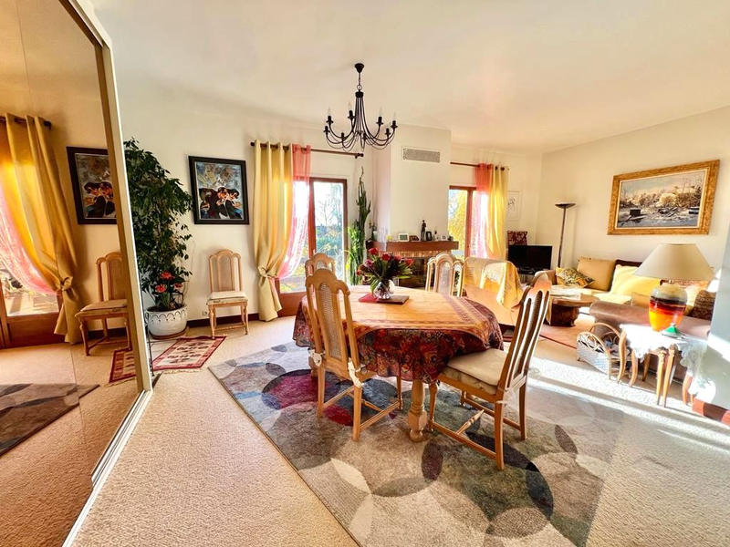 Maison - 162 m² - 6 pièces