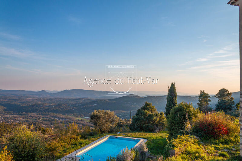 Mas - 230 m² - 1 pièce