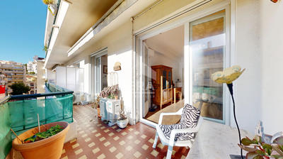 Appartement - 79 m² - 3 pièces