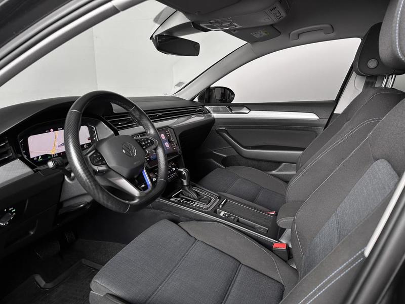 Volkswagen Passat Sw Gte 218ch Digital Cockpit Sieges Chauf Regul Acc Camera Dsg Hybrid Rechargeable