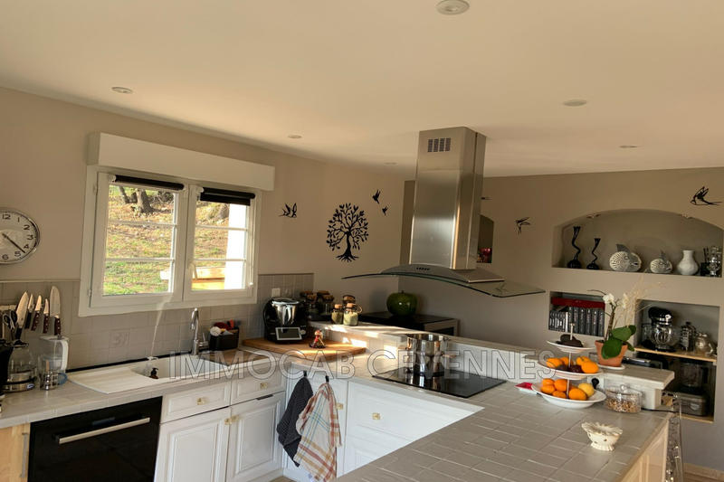 Villa - 176 m² - 6 pièces