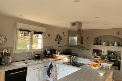 Villa - 176 m² - 6 pièces