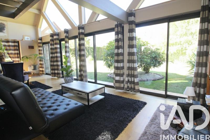 Maison - 306 m² - 8 pièces